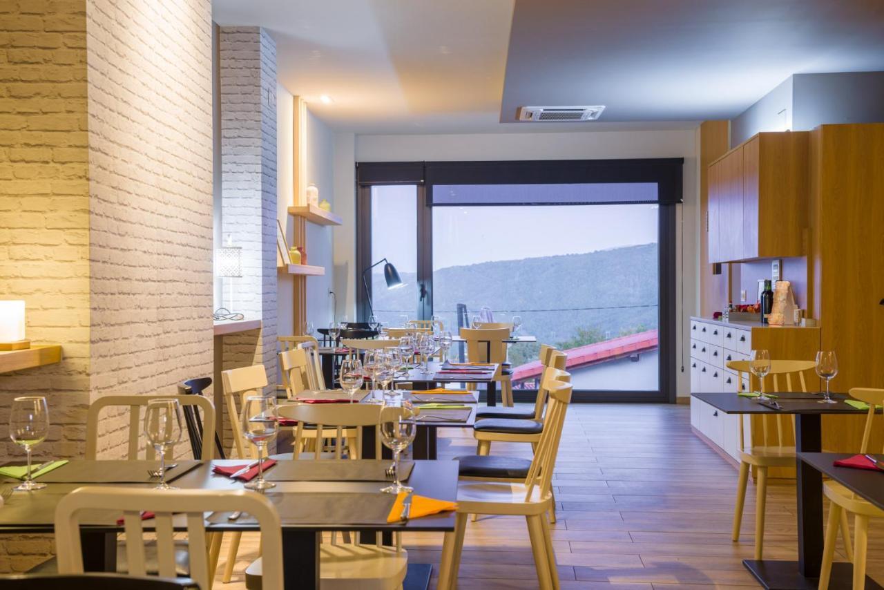 O Balcón Da Ribeira Hotel